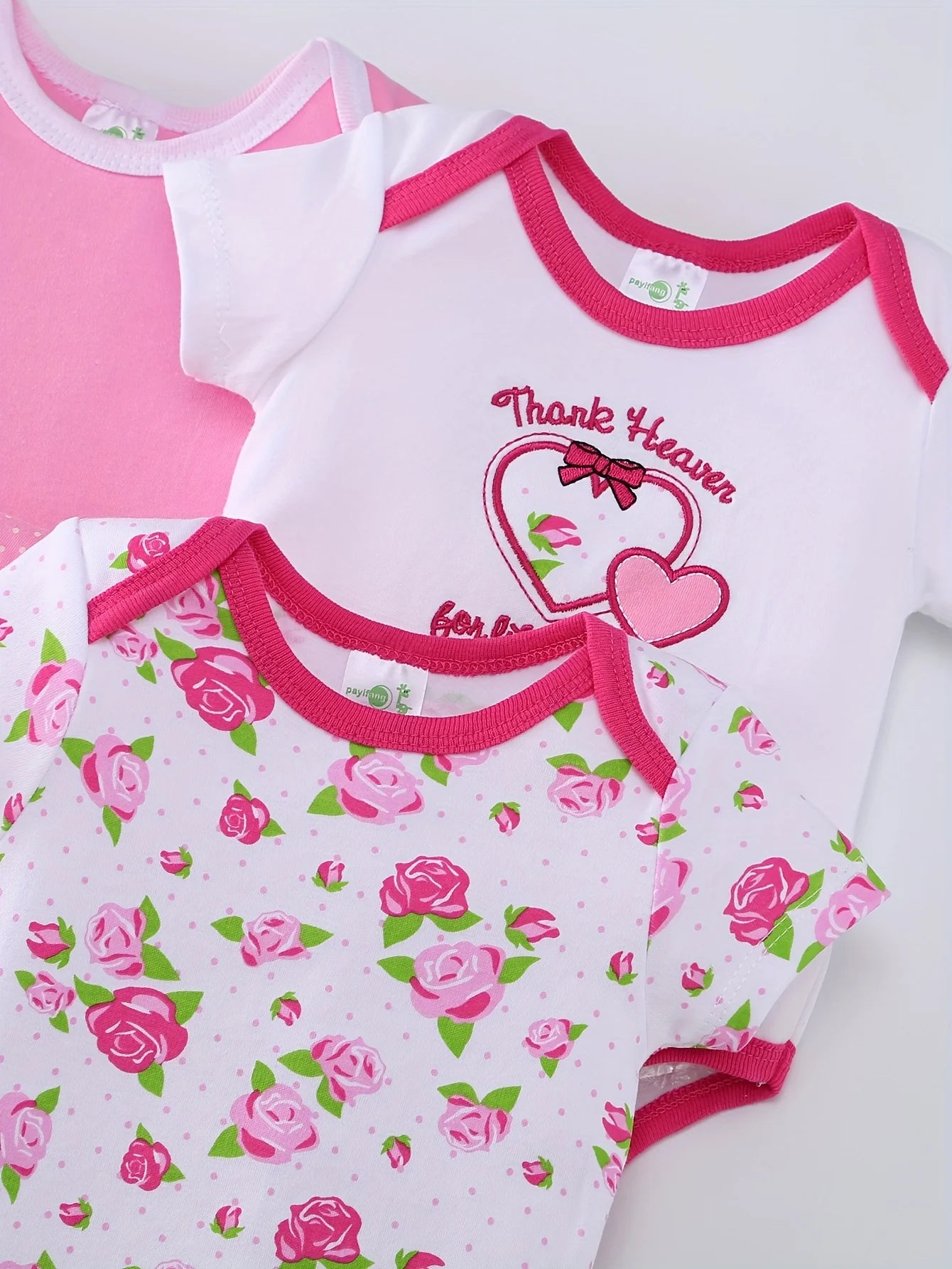 5pcs Baby Girls Short Sleeve Bodysuits, Cotton Breathable Floral & Heart Print Outfits, Essential Wear for Newborns to 1 year olds with Crew Neck, Perfect for Layering under Clothing for Outdoor Travel or Playtime.