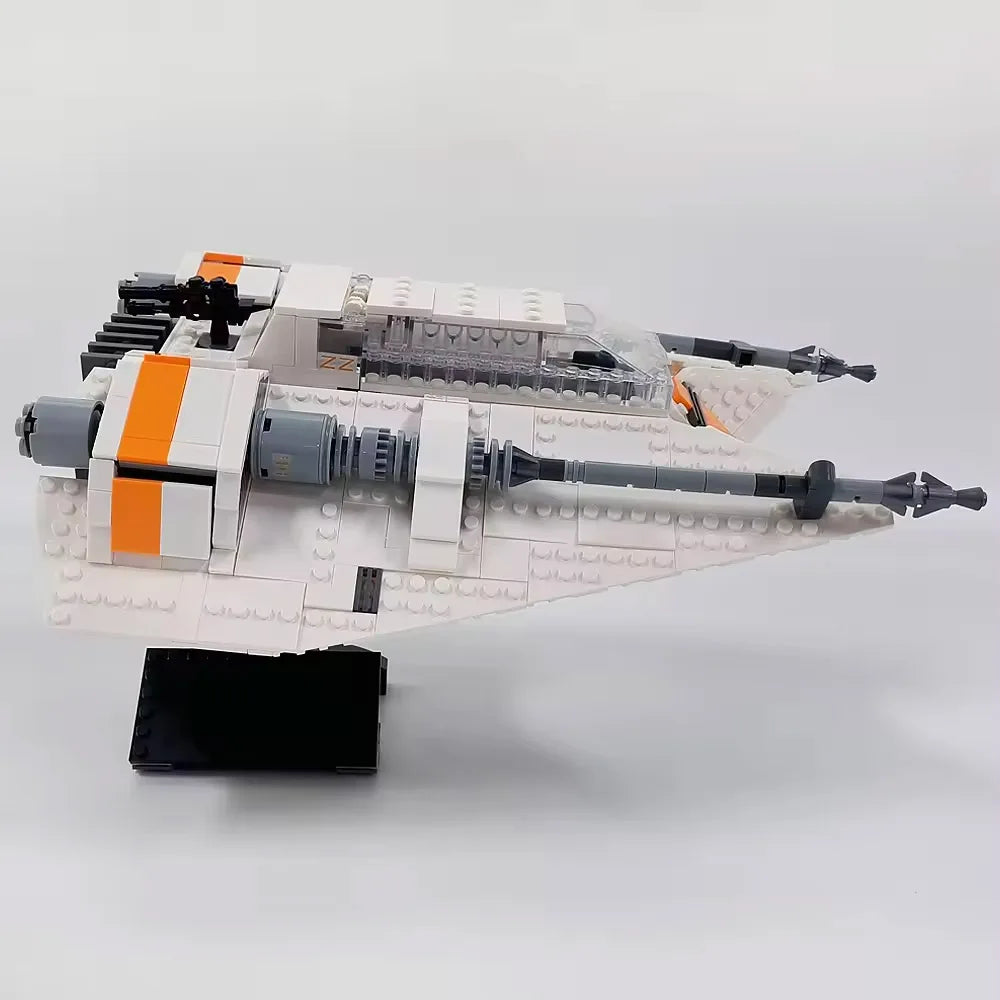 Creative 1006pcs Snowfighter Brick Model Building Blocks SciFi set for kids and adults, for creative play.